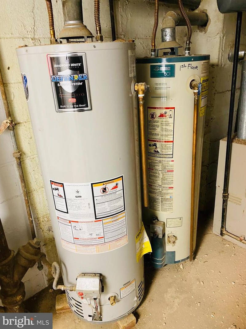 6141 Macbeth Dr, Baltimore MD 21239-1910 exterior