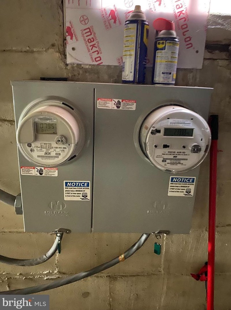 6141 Macbeth Dr, Baltimore MD 21239-1910 exterior