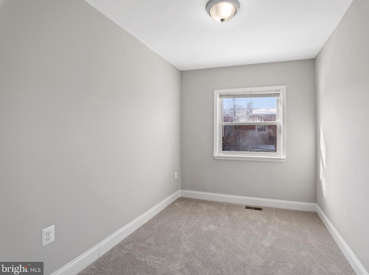 34 Rosedale St, Baltimore MD  21229-3736 exterior