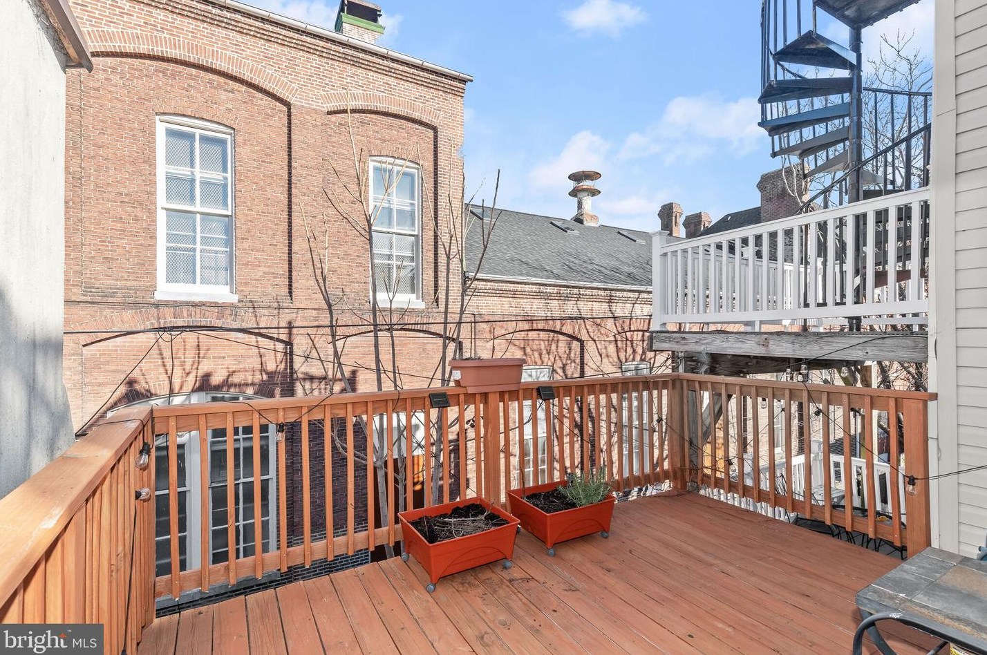 38 Poultney St, Baltimore MD  21230-4022 exterior