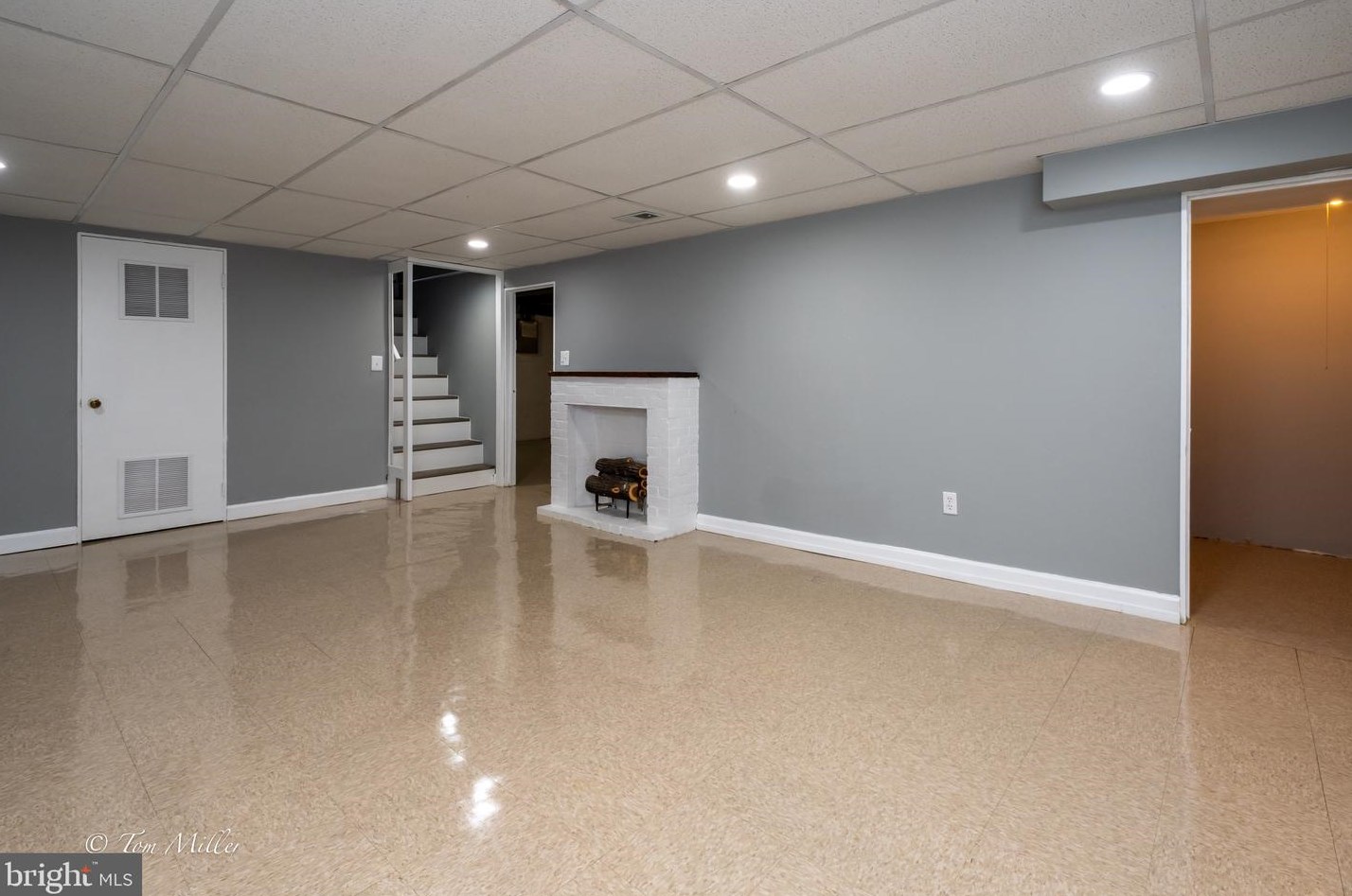 3911 Pinewood Ave, Baltimore MD  21206-1506 exterior