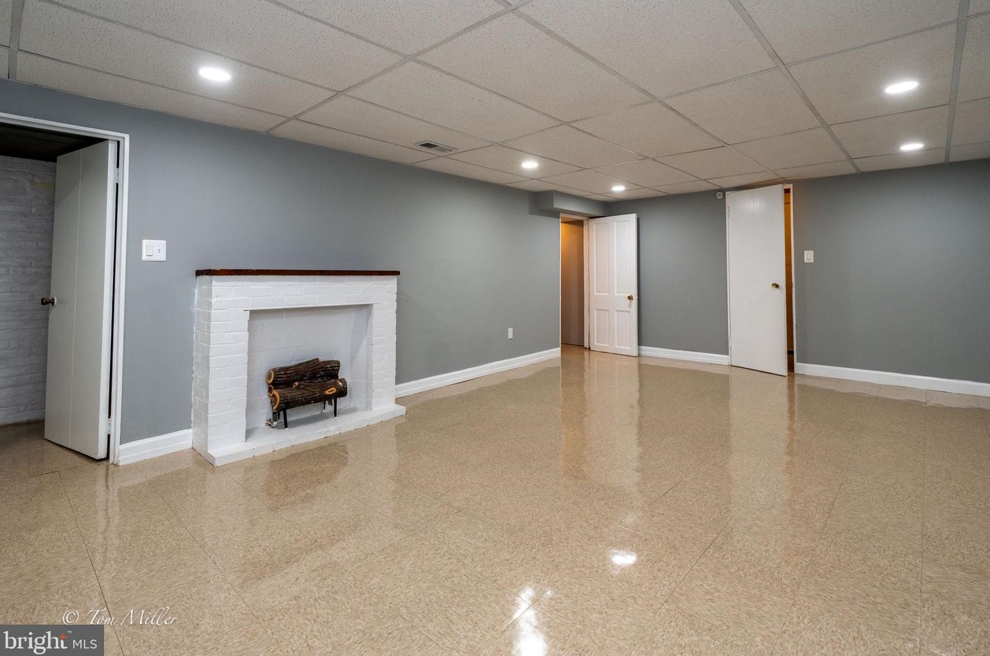 3911 Pinewood Ave, Baltimore MD  21206-1506 exterior