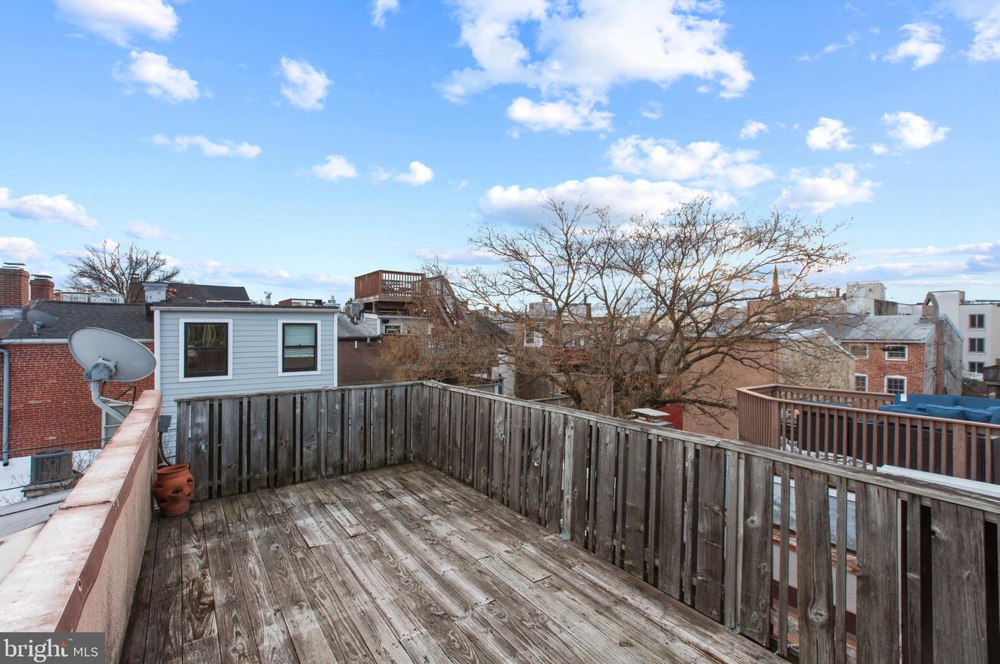 39 Henrietta St, Baltimore MD  21230-3936 exterior