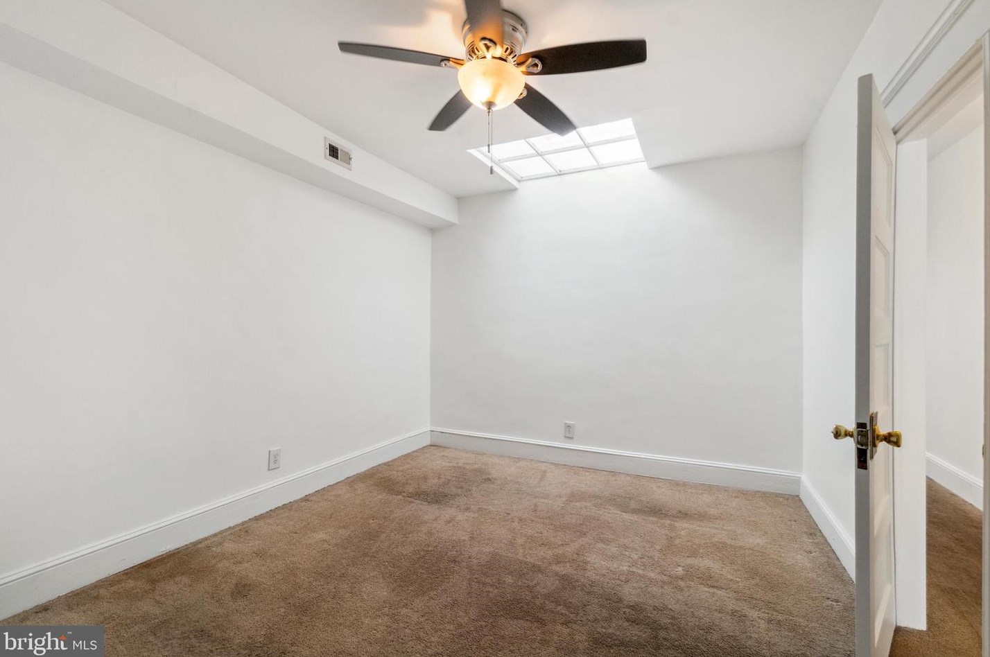 510 Chestnut Hill Ave, Baltimore MD  21218-2535 exterior