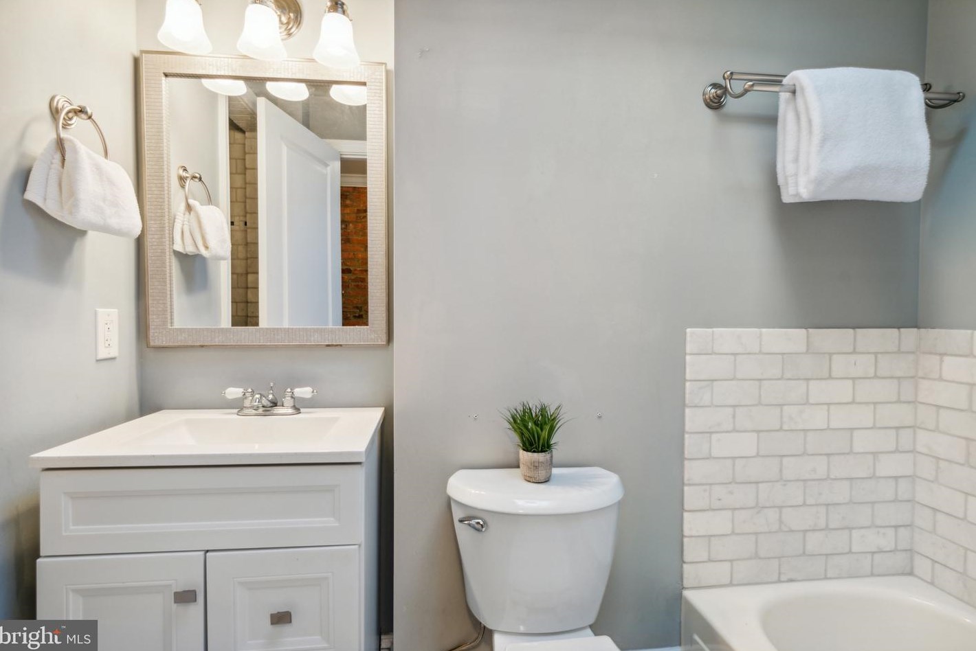 629 Belnord Ave, Baltimore MD  21205-2620 exterior