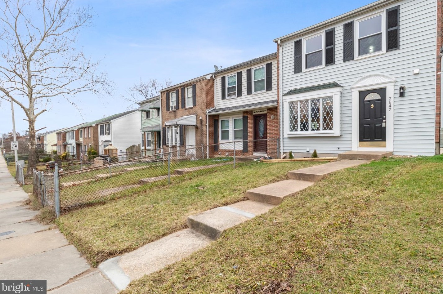 2647 Paca St, Baltimore MD 21201-1885 exterior