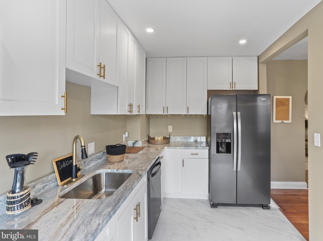 708 Cooks Ln, Baltimore MD  21229-1314 exterior