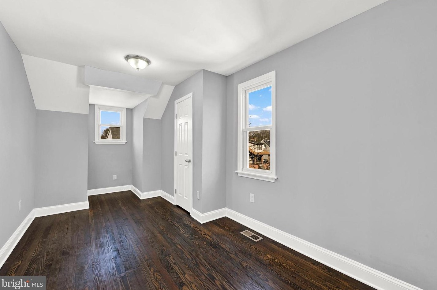 5905 Burgess Ave, Baltimore MD  21214-2004 exterior