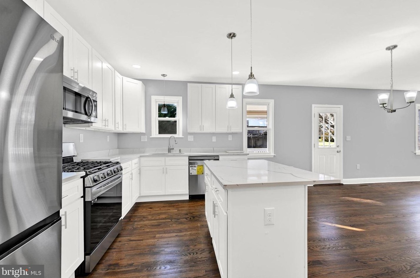 5905 Burgess Ave, Baltimore MD  21214-2004 exterior