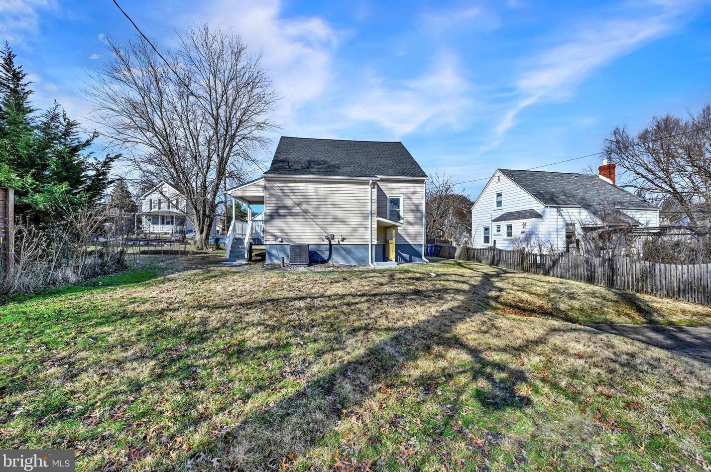 5905 Burgess Ave, Baltimore MD  21214-2004 exterior