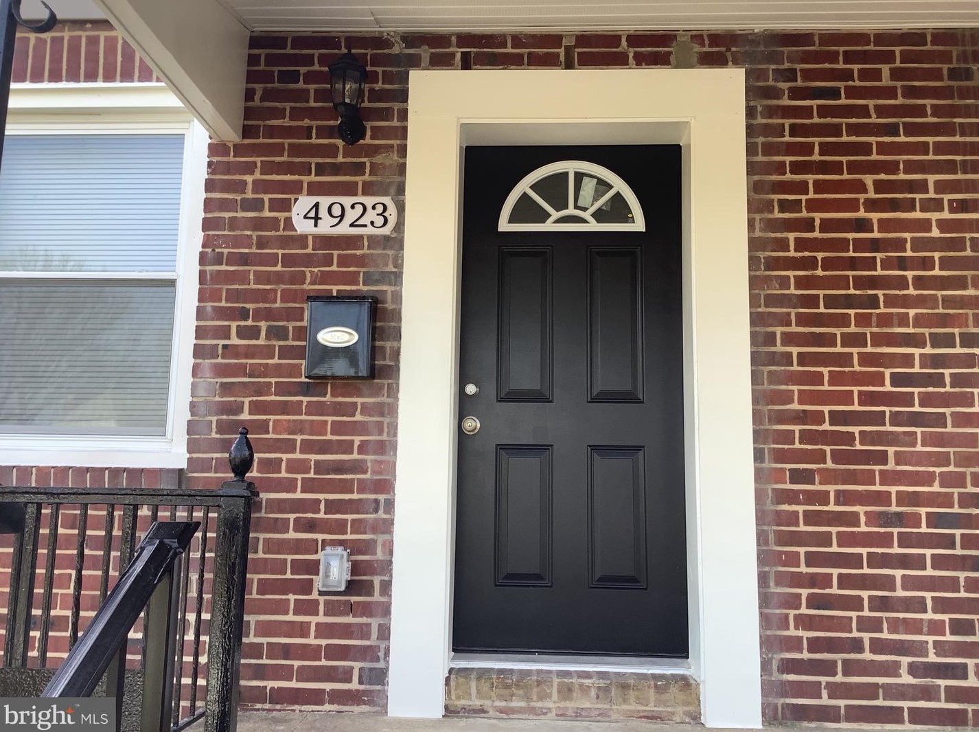 4923 Lasalle Ave, Baltimore MD  21206-4323 exterior