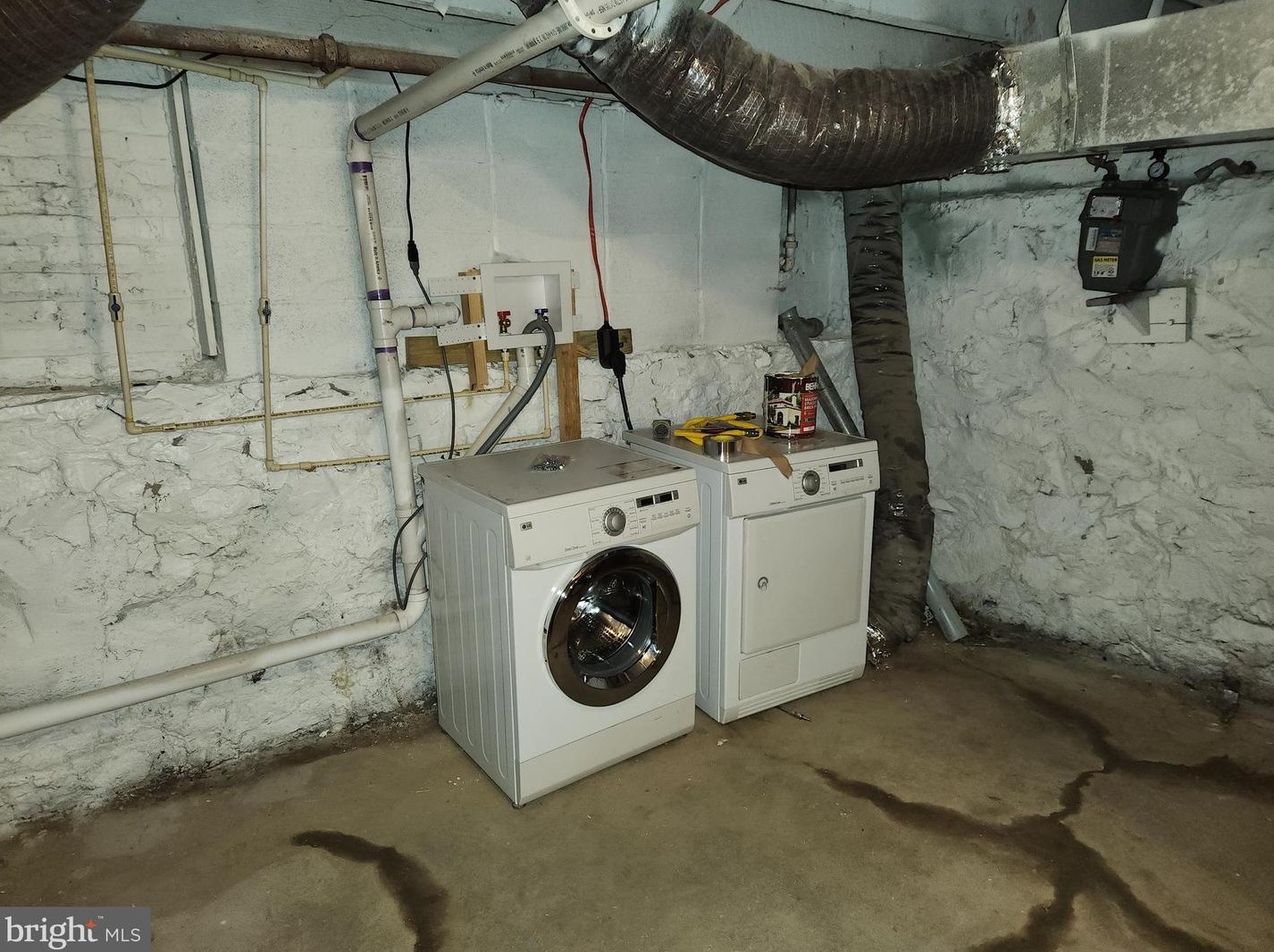 5032 Palmer Ave, Baltimore MD 21215-6008 exterior