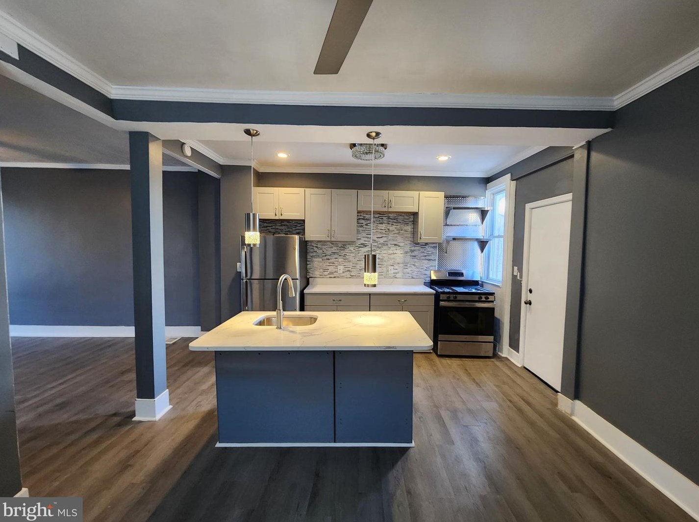 5032 Palmer Ave, Baltimore MD 21215-6008 exterior