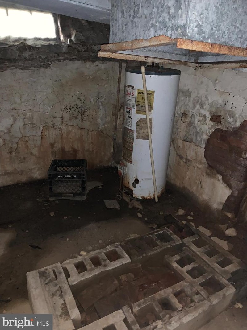 141 Kossuth St, Baltimore MD  21229-3625 exterior