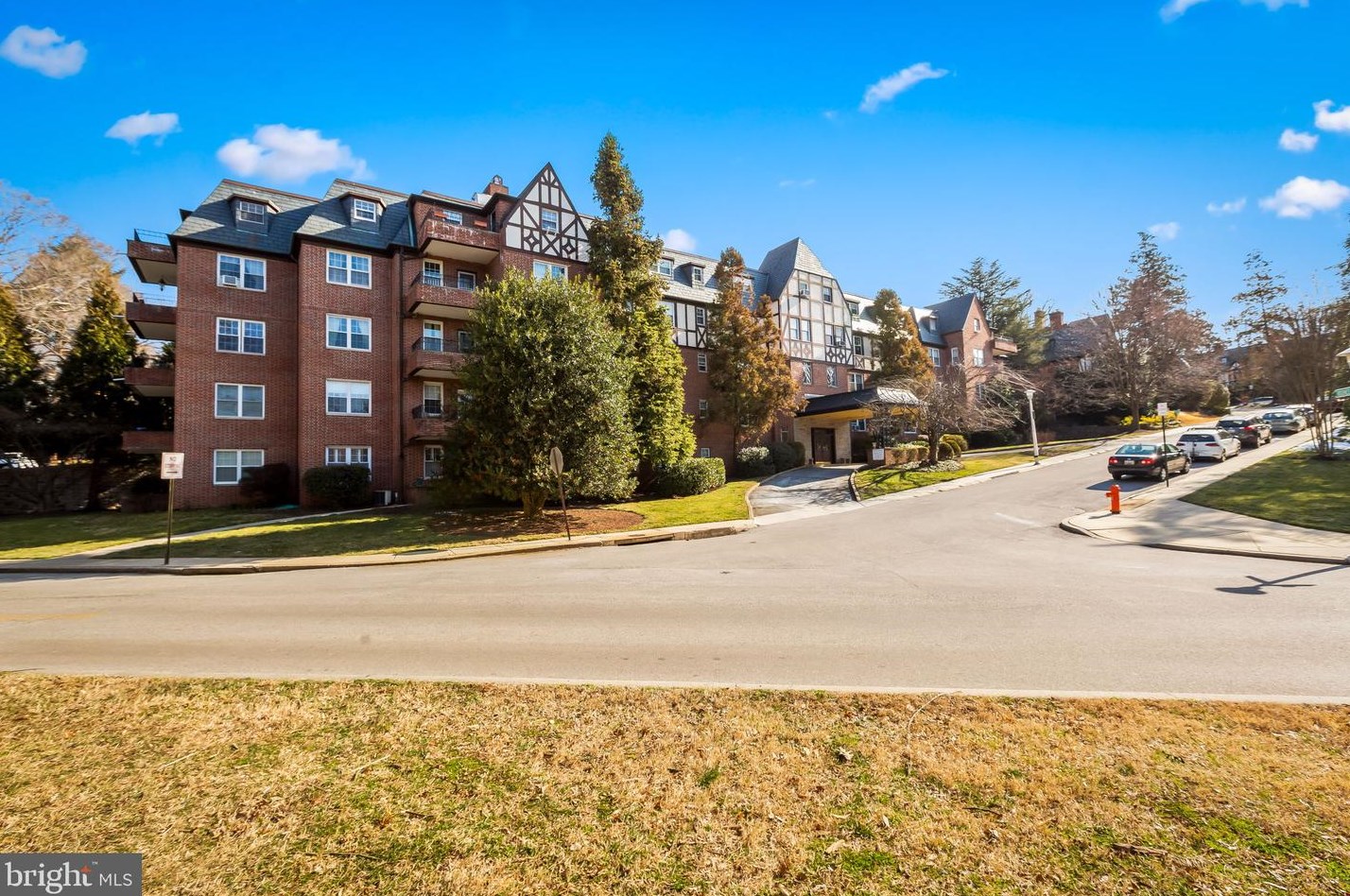 310 Ridgemede Rd, Baltimore MD 21210-2931 exterior