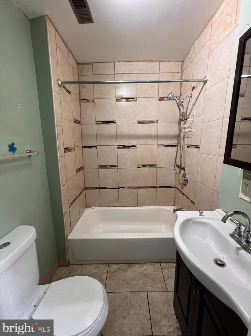 1814 Clifton Ave, Baltimore MD  21217-1303 exterior