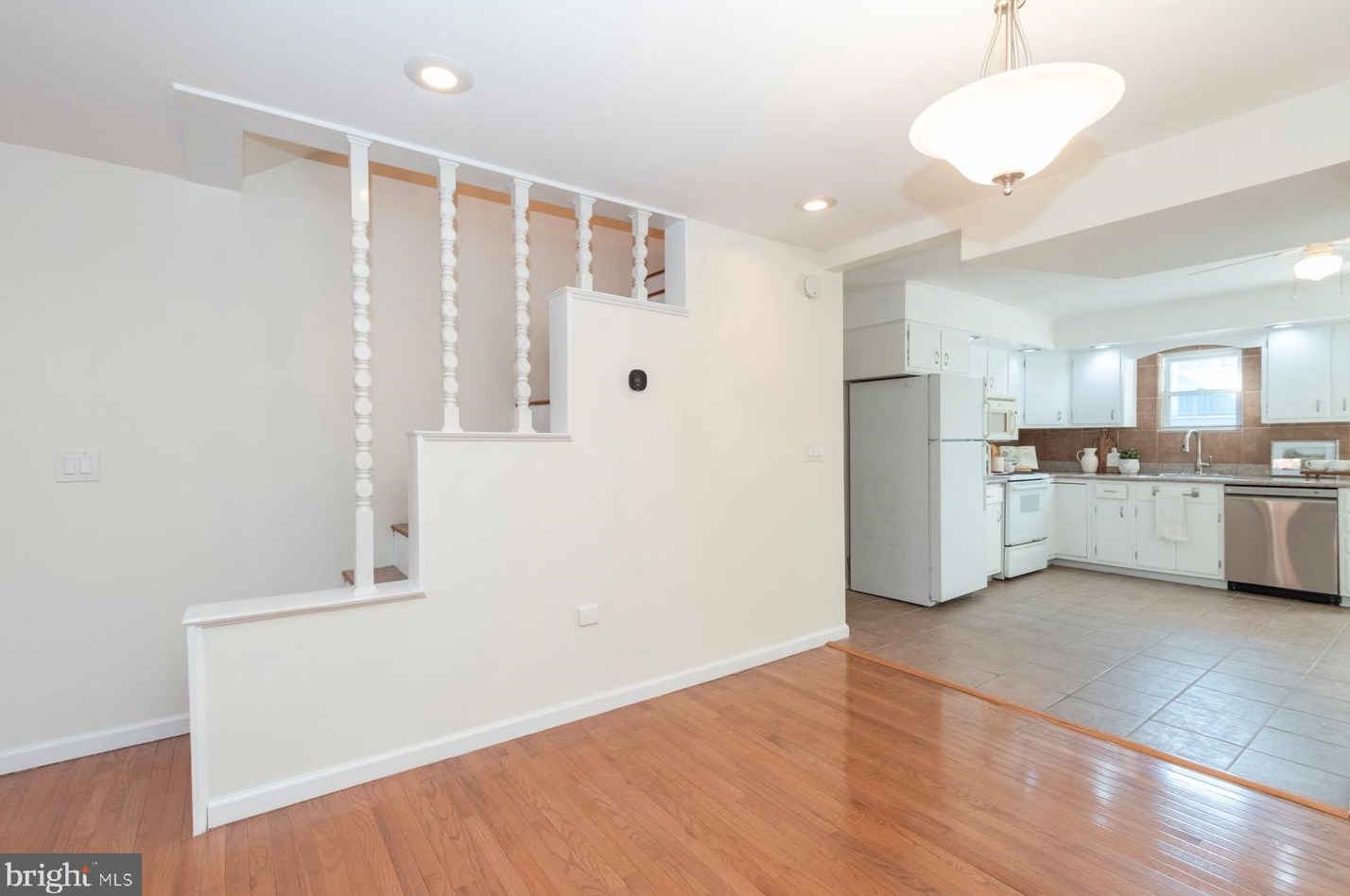 132 Rochester Pl, Baltimore MD  21224-2258 exterior