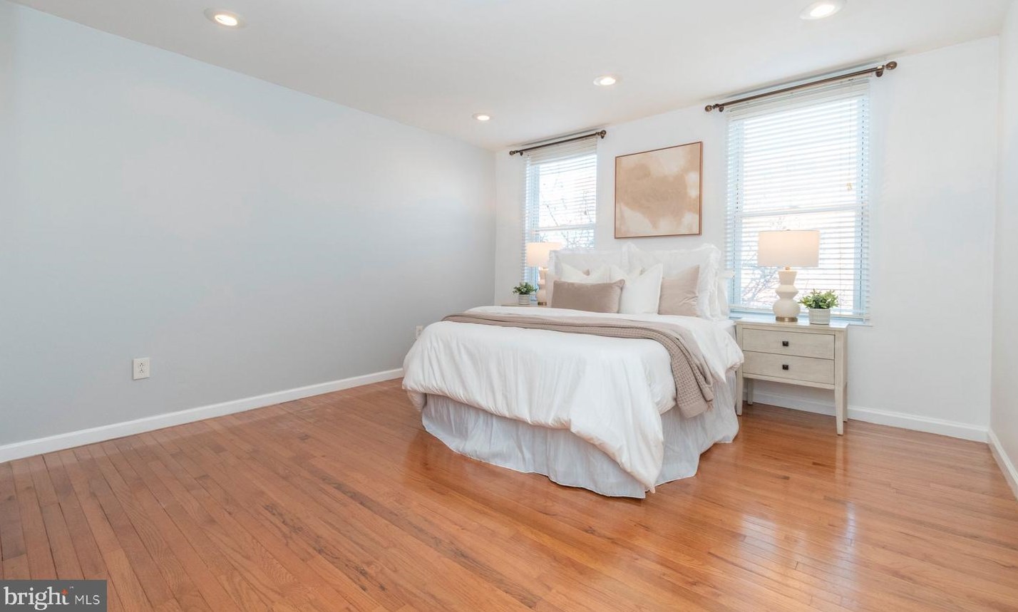 132 Rochester Pl, Baltimore MD  21224-2258 exterior