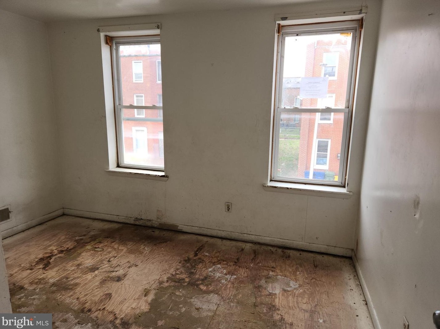 1531 Argyle Ave, Baltimore MD  21217-2902 exterior