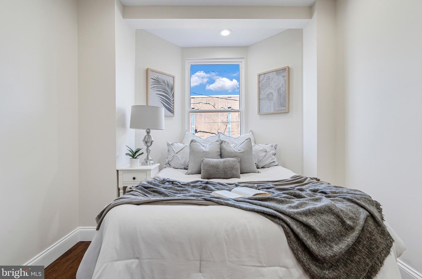 424 23rd St, Baltimore MD  21211-3205 exterior