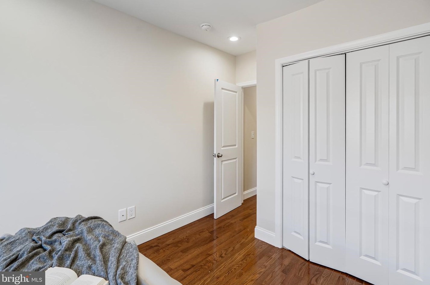 424 23rd St, Baltimore MD  21211-3205 exterior