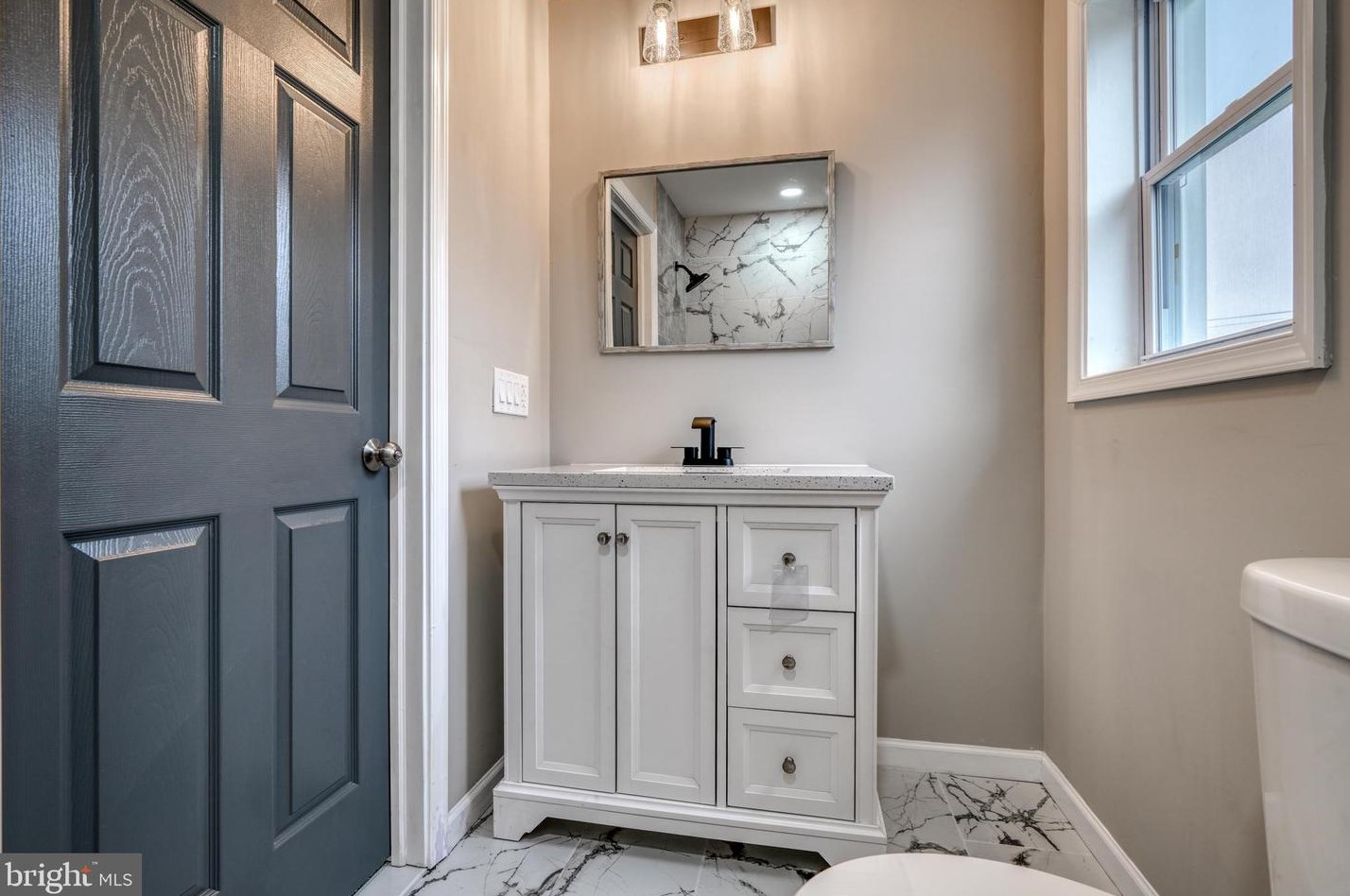 5920 Marluth Ave, Baltimore MD  21206-2718 exterior