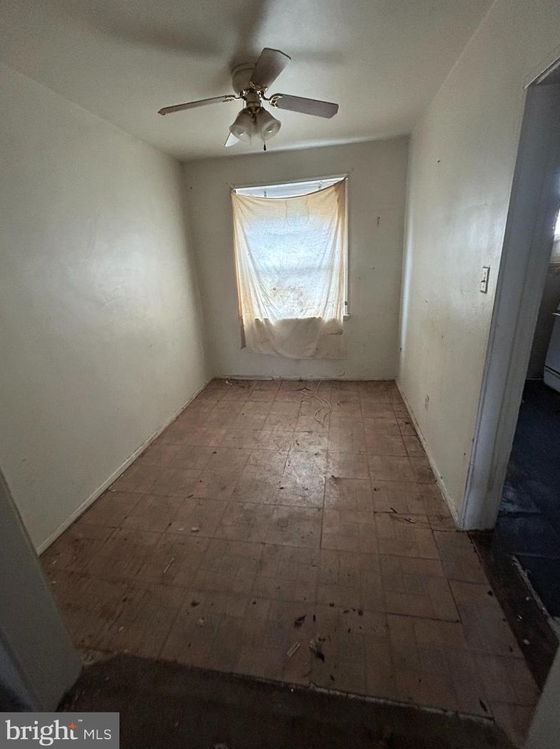 3705 10th St, Baltimore MD  21225-2220 exterior