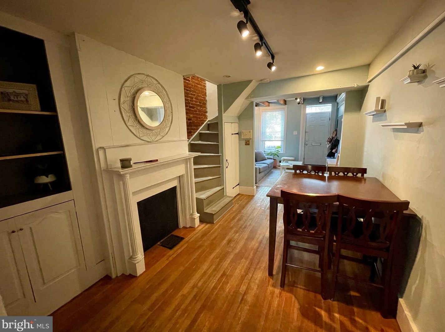 209 Cross St, Baltimore MD  21230-4113 exterior