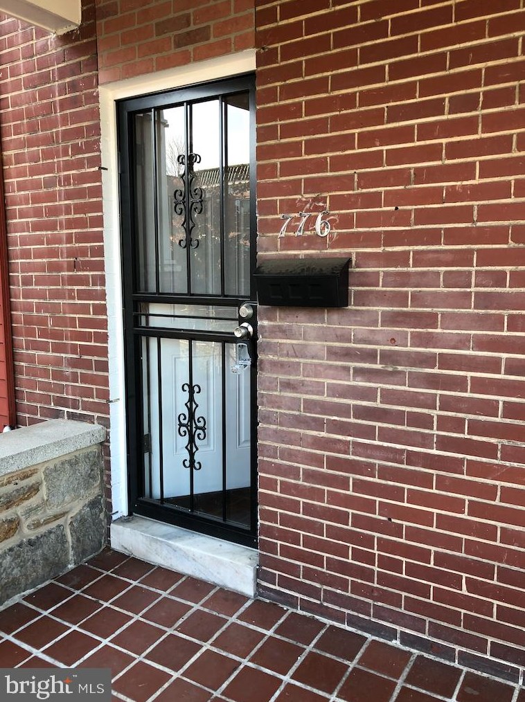 776 Linnard St, Baltimore MD  21229-2036 exterior