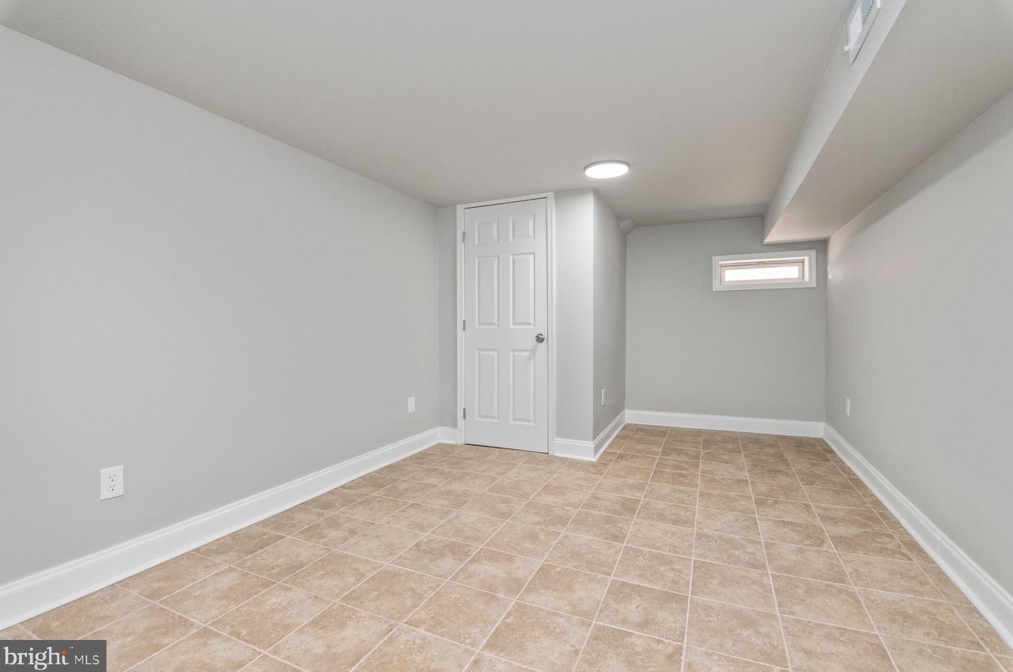 221 Castle St, Baltimore MD  21231-2602 exterior