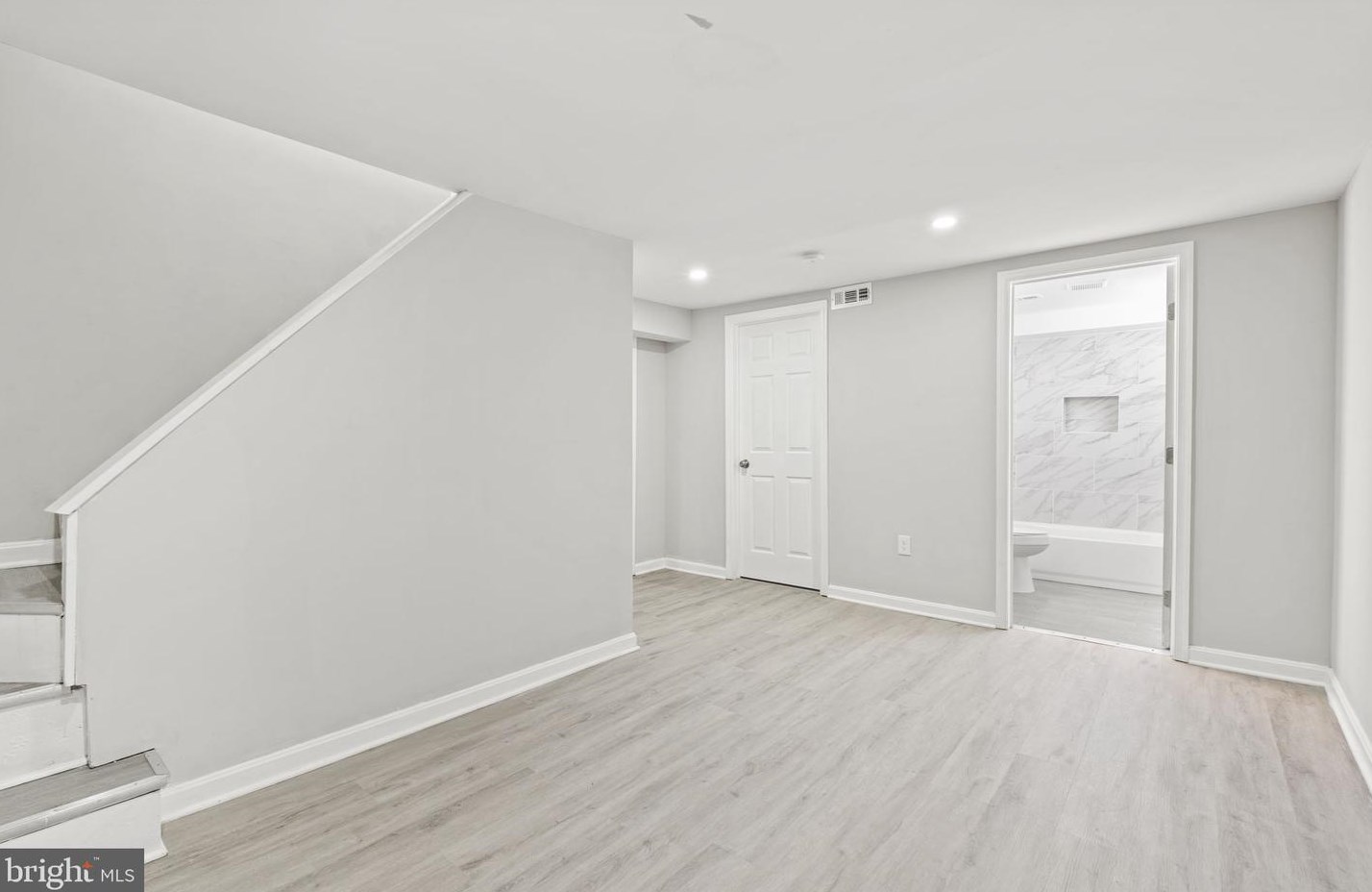 2733 Cylburn Ave, Baltimore MD  21215-5319 exterior