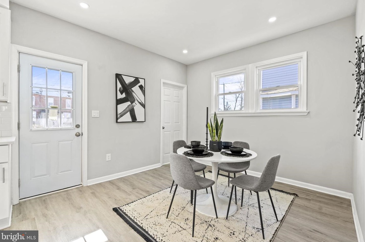 2733 Cylburn Ave, Baltimore MD  21215-5319 exterior