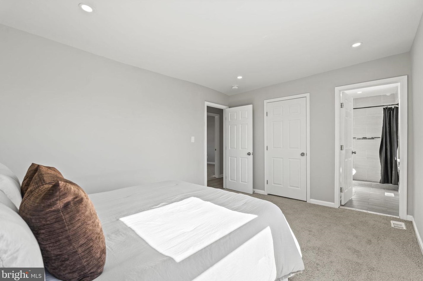 2733 Cylburn Ave, Baltimore MD  21215-5319 exterior