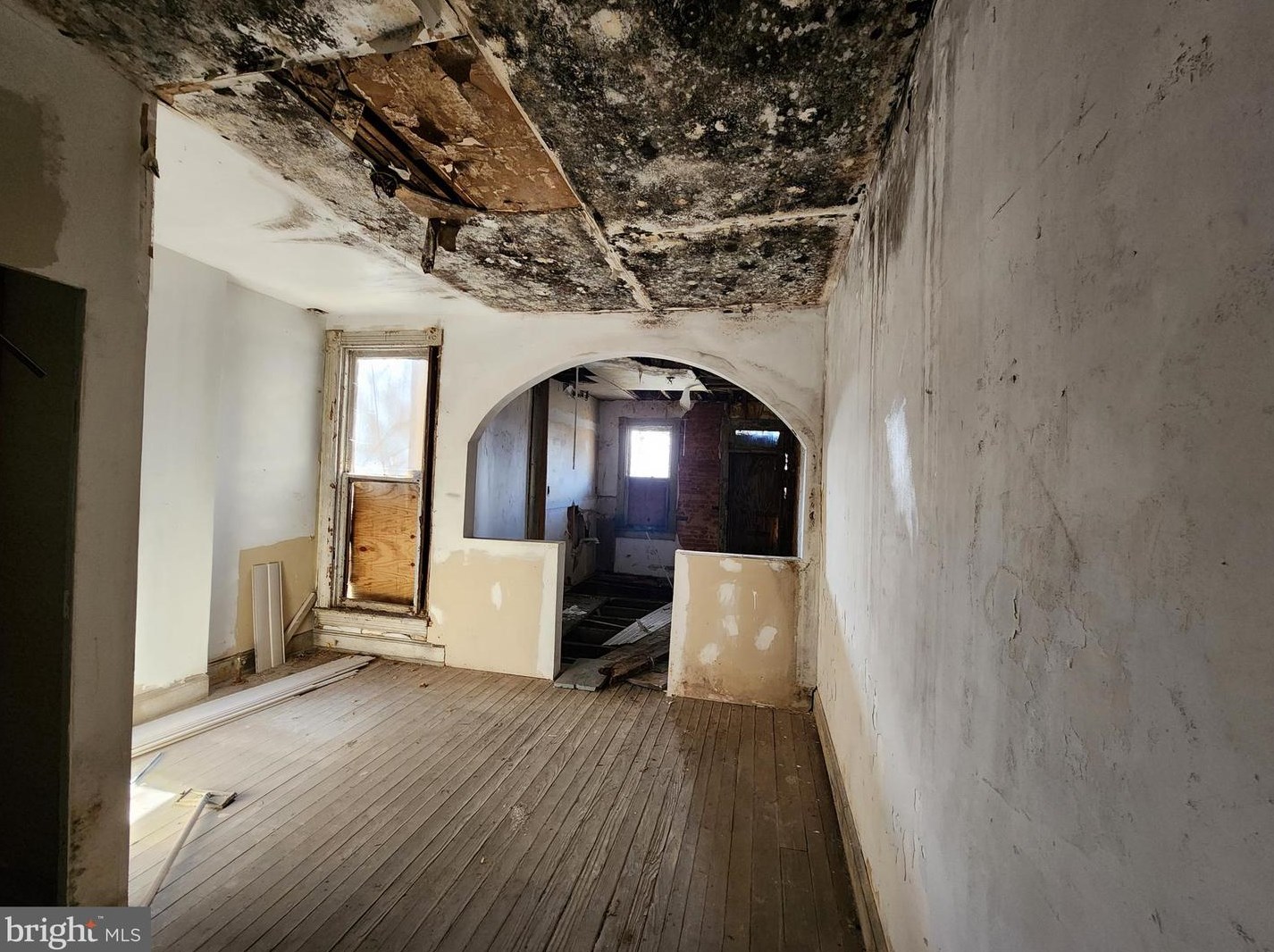 1727 Westwood Ave, Baltimore MD 21217-1145 exterior