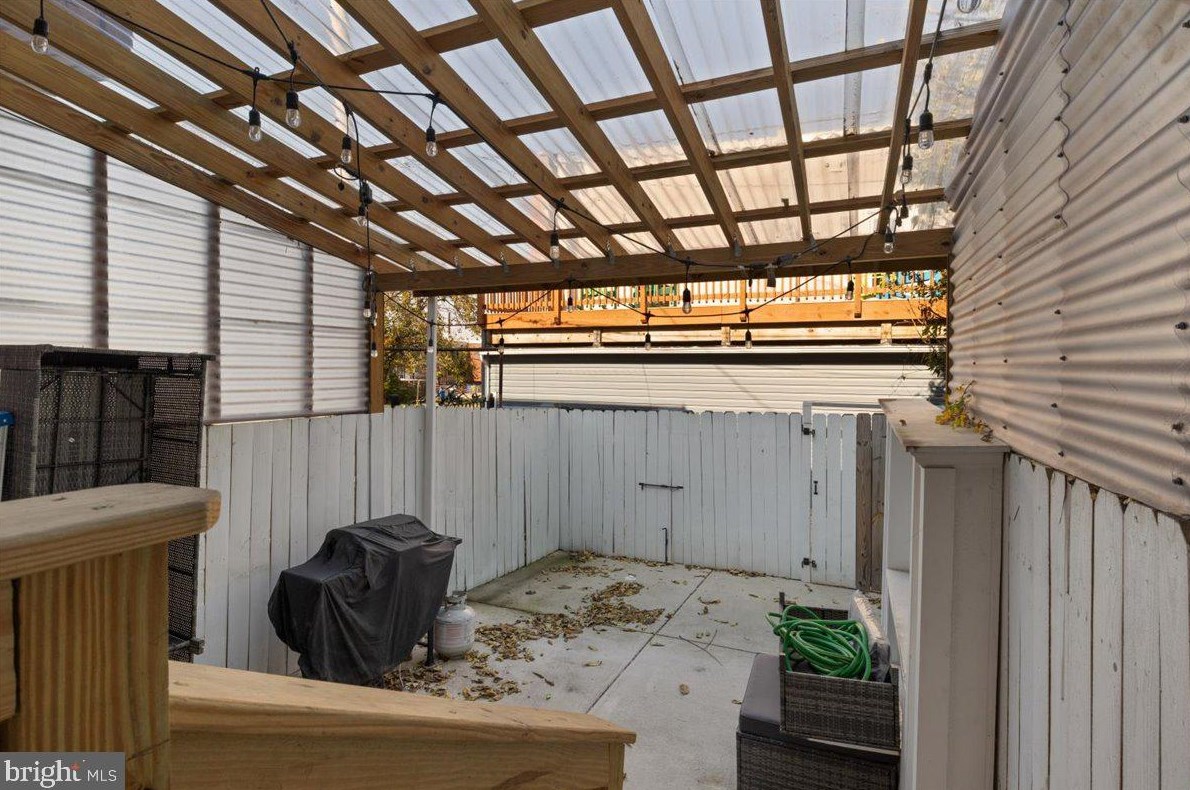 2312 Ashland Ave, Baltimore MD  21205-1644 exterior
