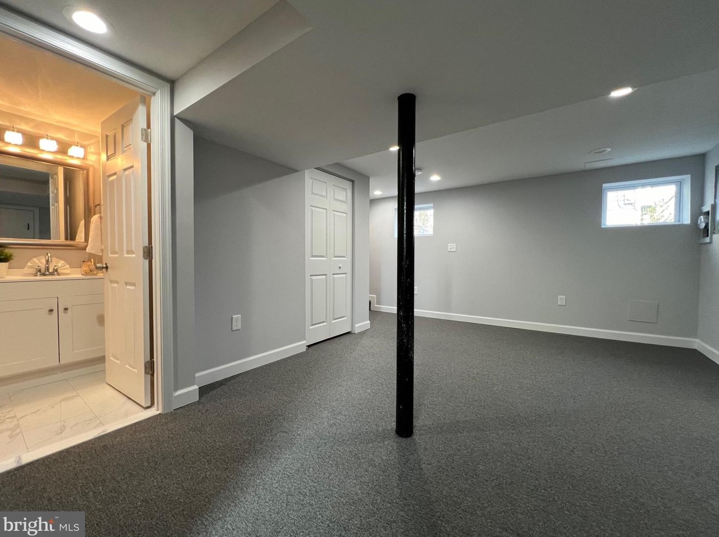 4216 Kenshaw Ave, Baltimore MD  21215-2211 exterior