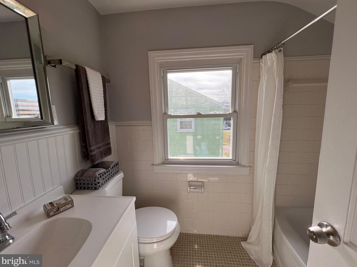 4216 Kenshaw Ave, Baltimore MD  21215-2211 exterior