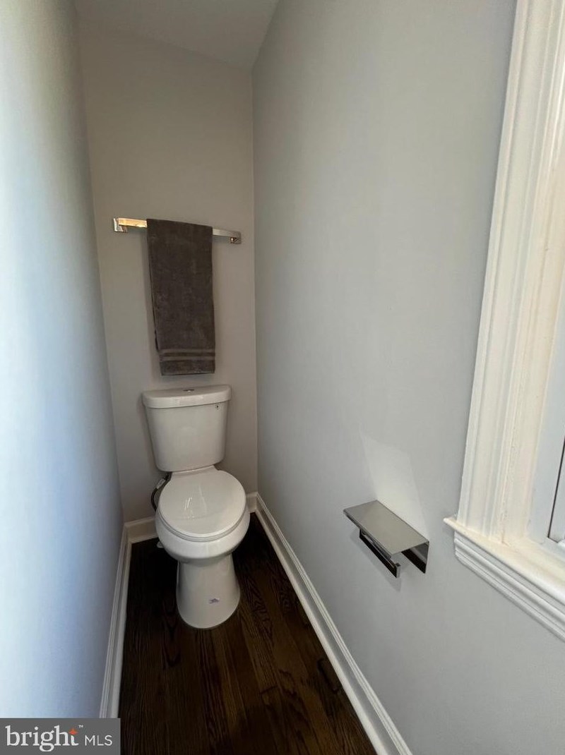 4216 Kenshaw Ave, Baltimore MD  21215-2211 exterior