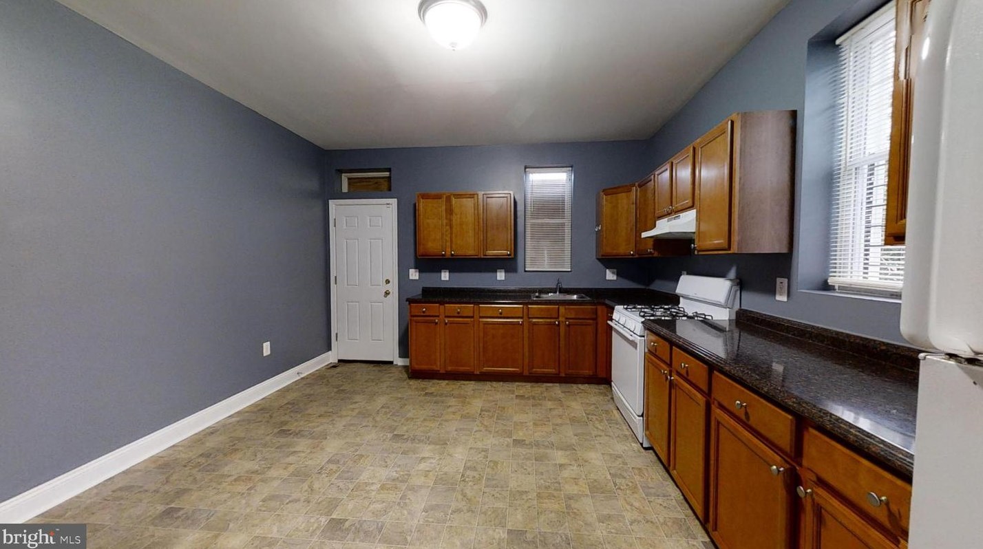 1504 Carswell St, Baltimore MD  21218-4903 exterior