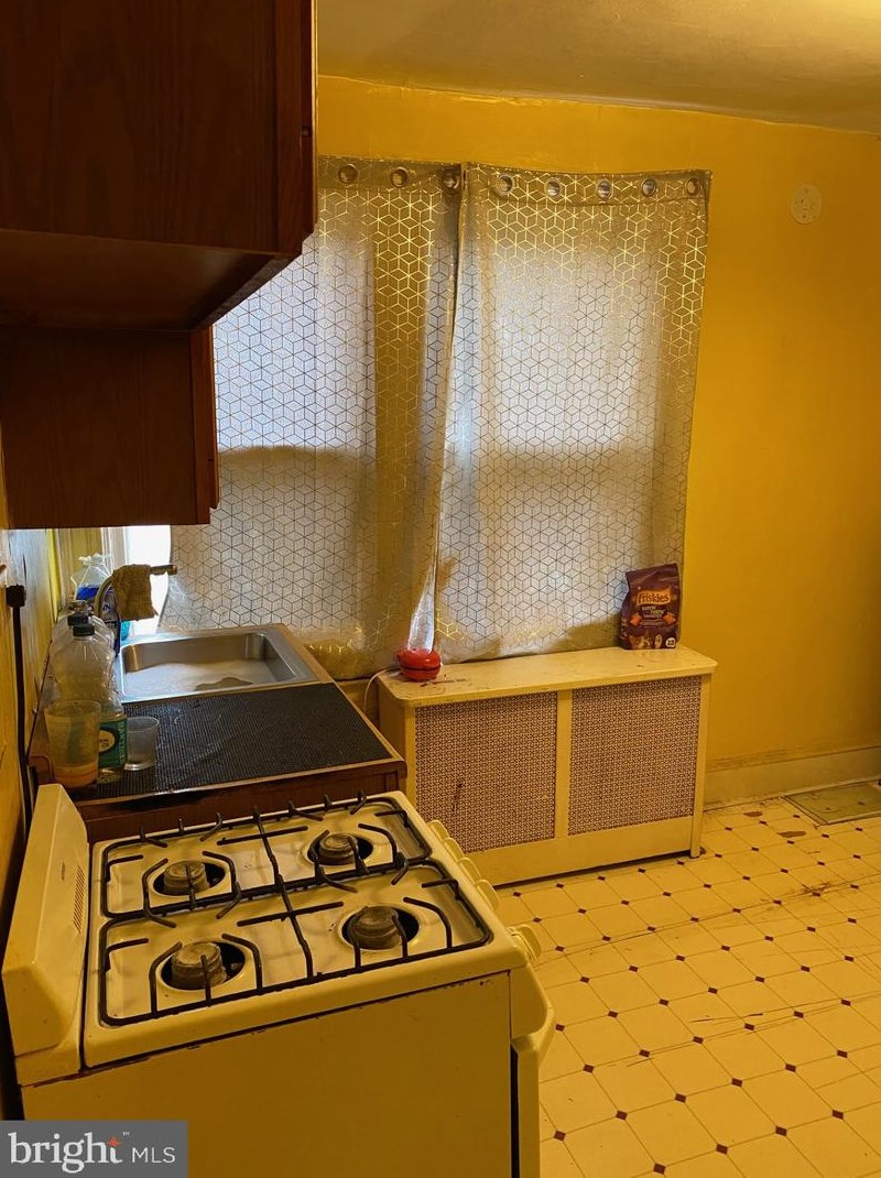 4008 Groveland Ave, Baltimore MD  21215-5668 exterior