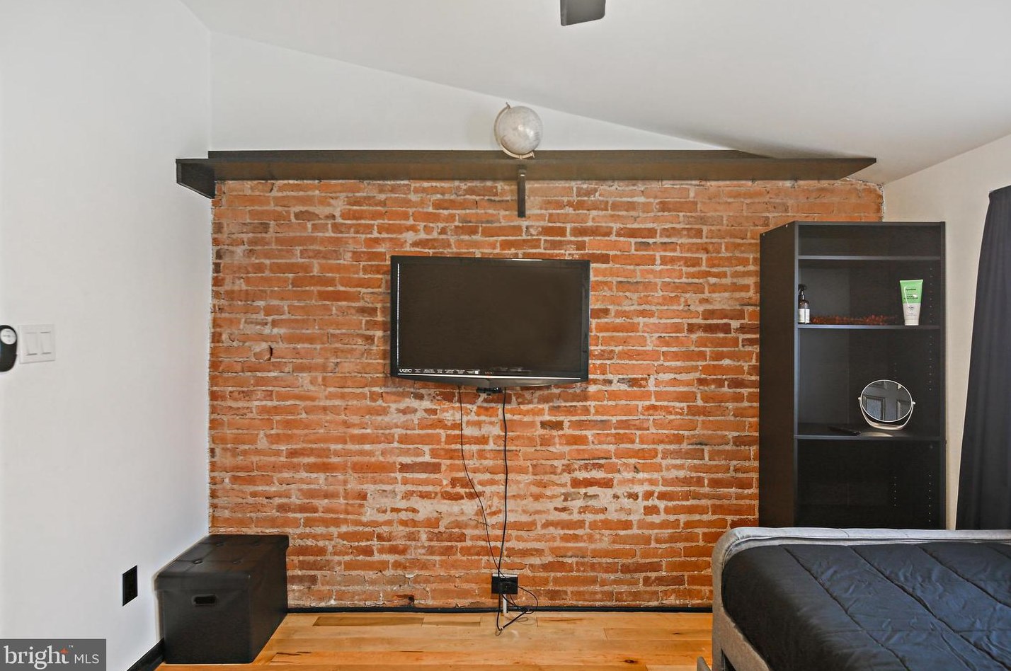 2402 Foster Ave, Baltimore MD  21224-3632 exterior