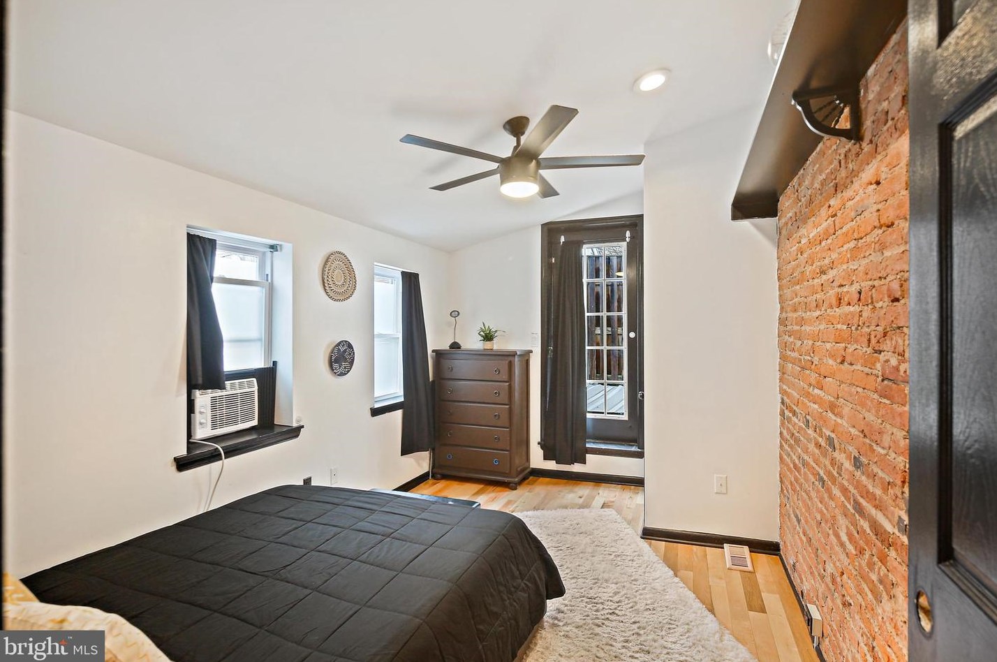 2402 Foster Ave, Baltimore MD  21224-3632 exterior