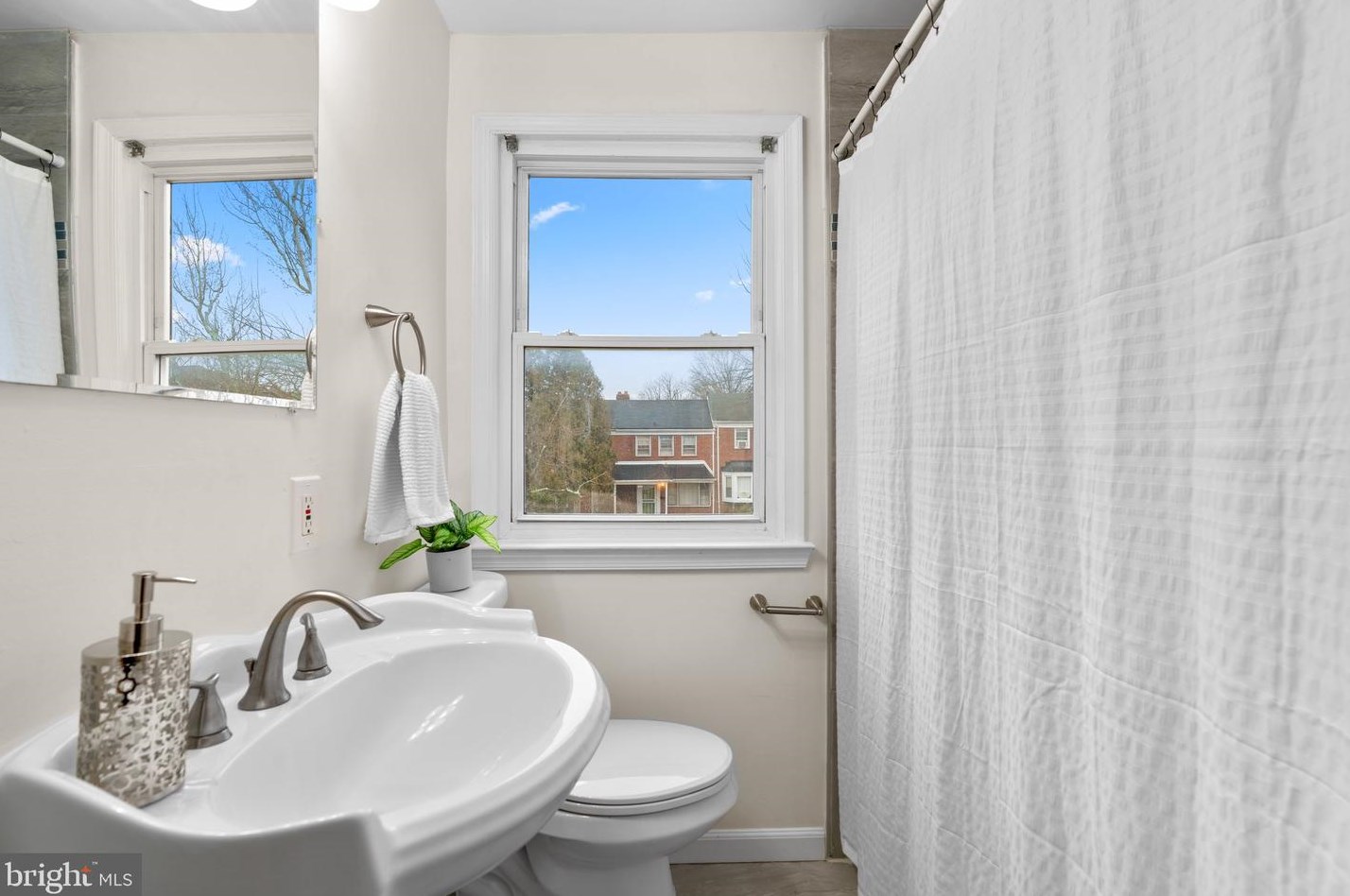 1572 Wadsworth Way, Baltimore MD  21239-2414 exterior