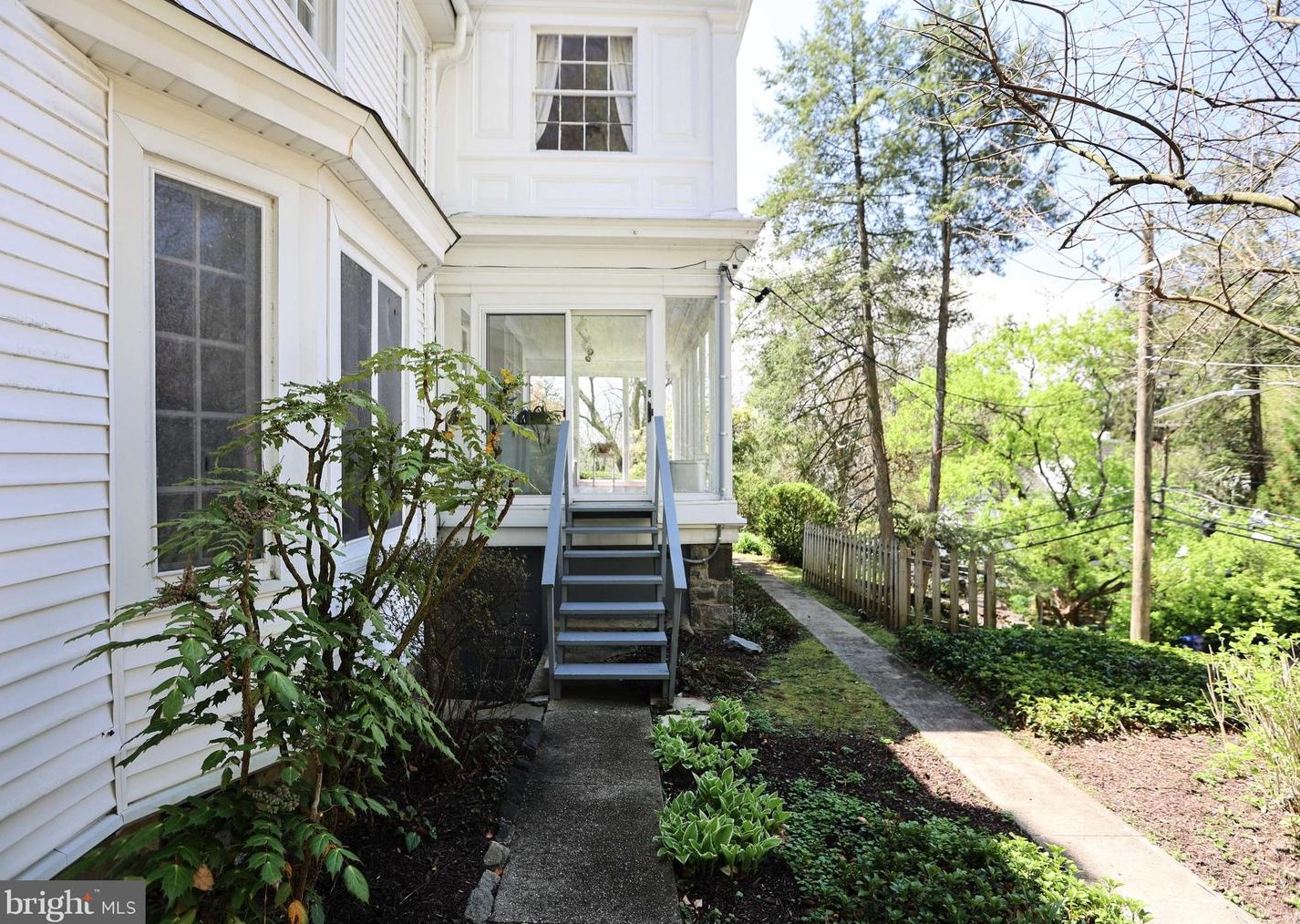 103 Edgevale Rd, Baltimore MD  21210-2106 exterior