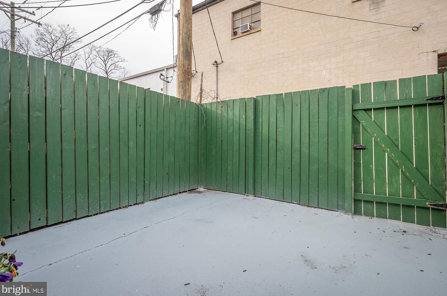 442 23rd St, Baltimore MD  21211-3205 exterior