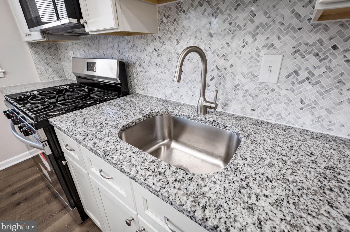 5903 Leith Walk, Baltimore MD  21239-2221 exterior