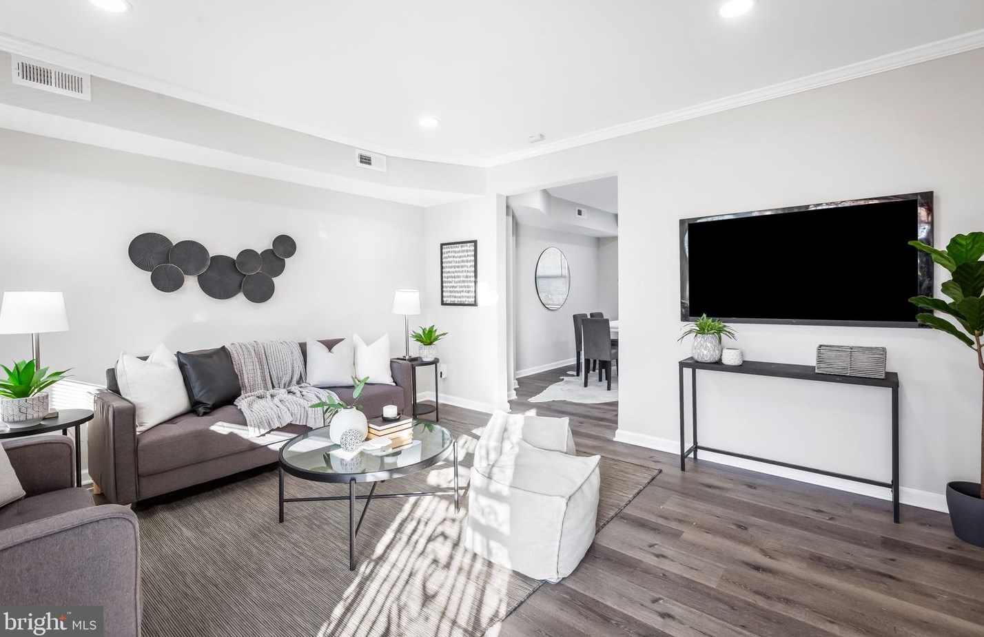 5903 Leith Walk, Baltimore MD  21239-2221 exterior