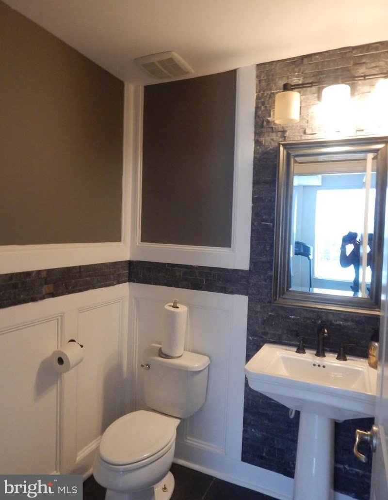 709 Macon St, Baltimore MD  21224-4433 exterior