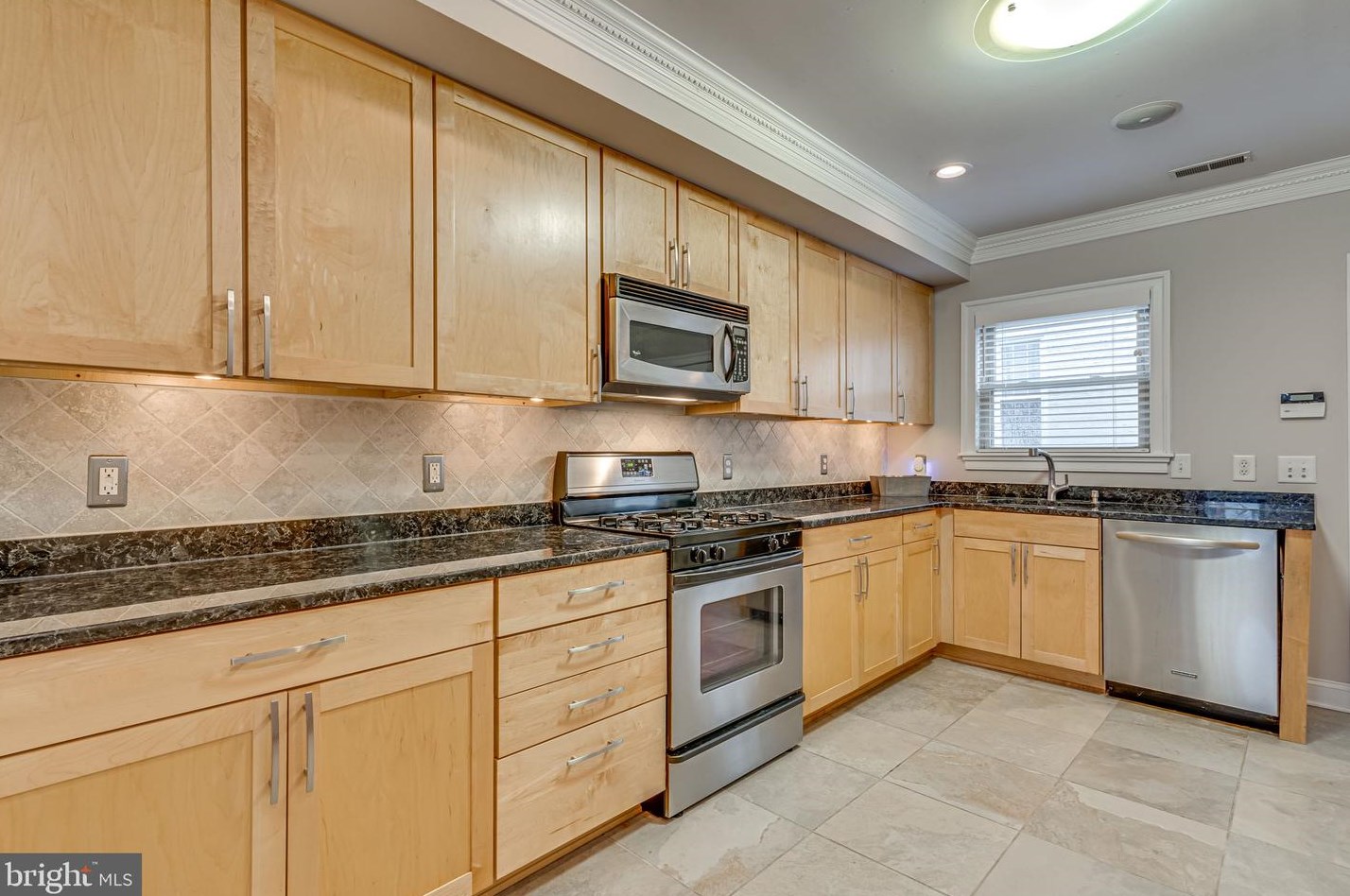 509 Fort Ave, Baltimore MD  21230-4752 exterior