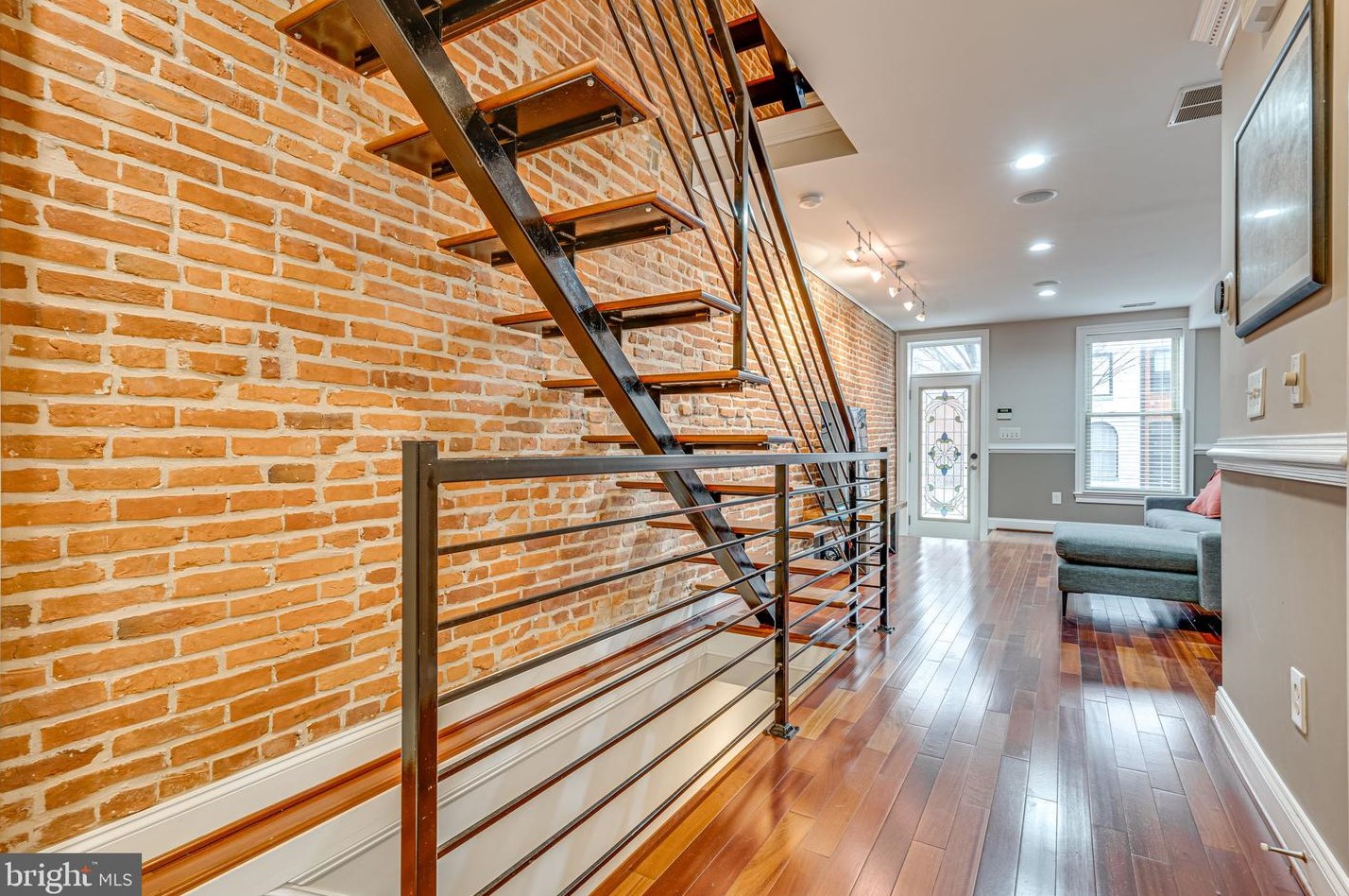 509 Fort Ave, Baltimore MD  21230-4752 exterior